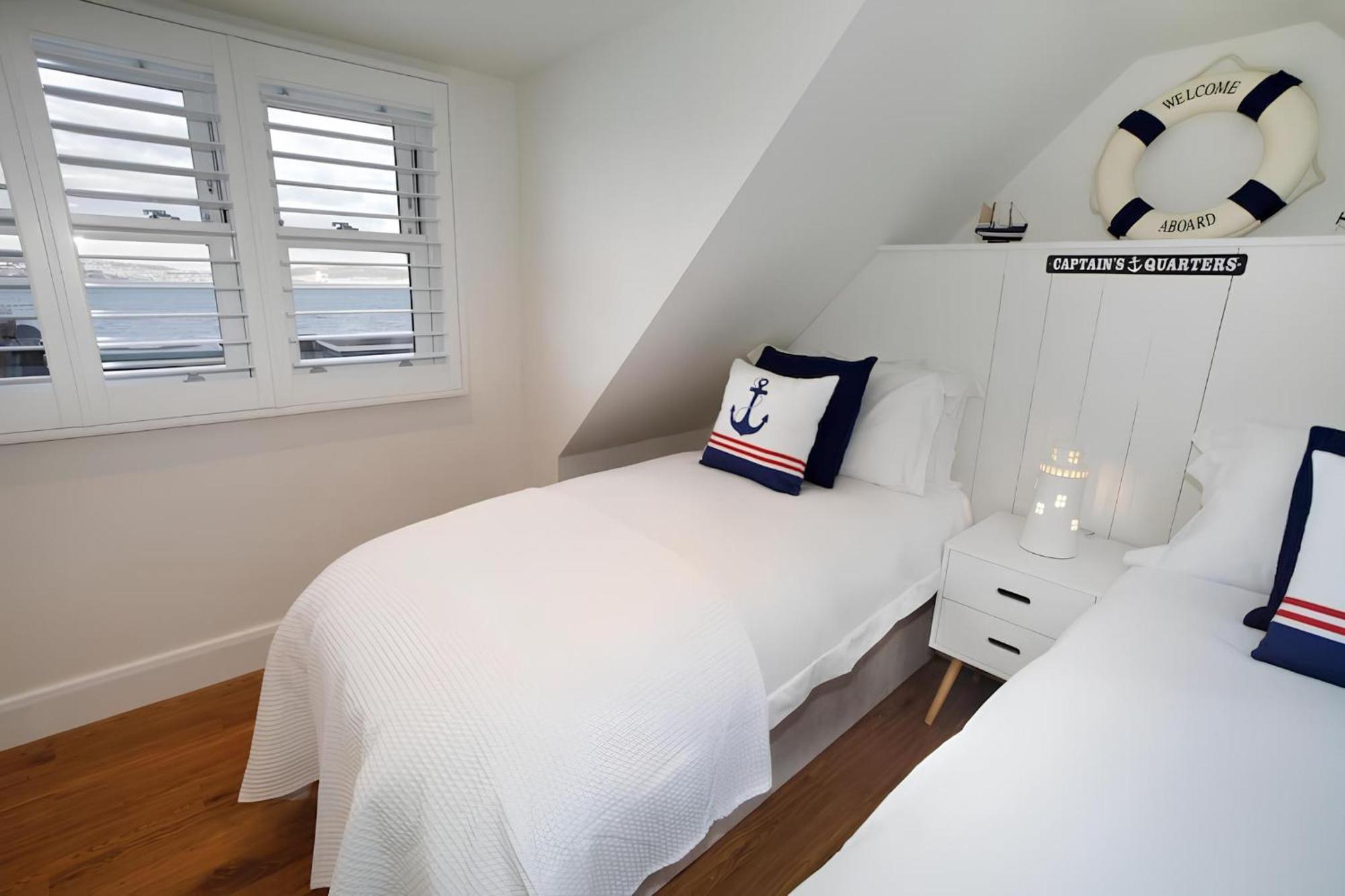 Tucked Away, Beach Access Sleeps 4 The Mumbles Dış mekan fotoğraf